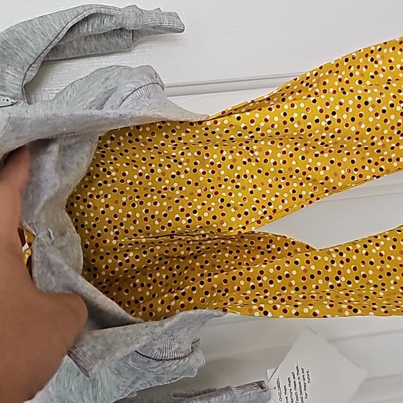 Gray and Yellow Outfit - Picture 11 of 13